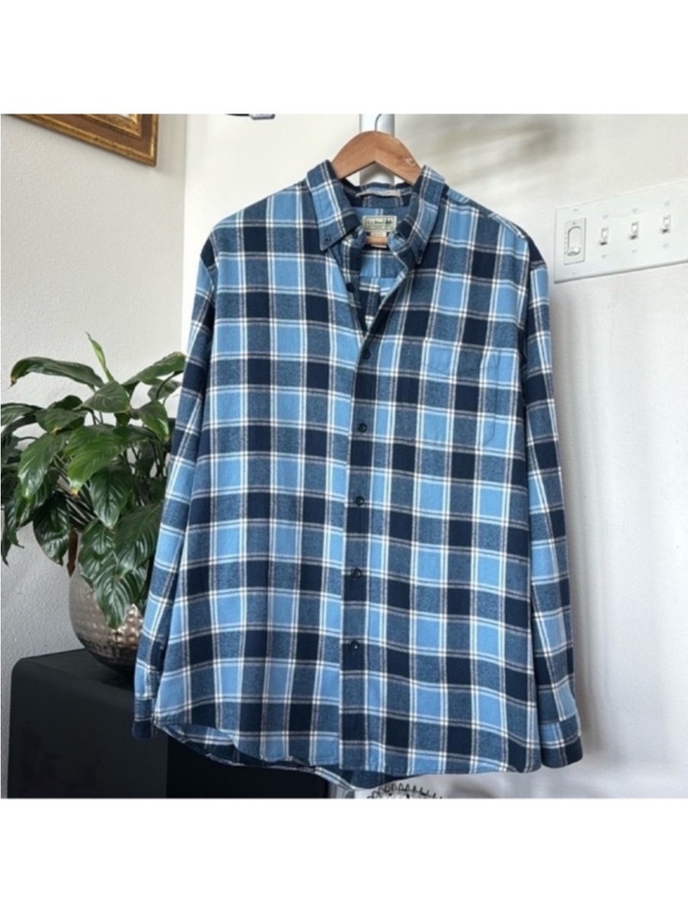 L.L. Bean Men's Flannel Shirt Slightly Fitted Long Sleeve Plaid Blue Size Large